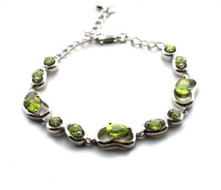 Peridot Silver Beans Bracelet