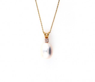 14K Yellow Gold freshwater Pearl Diamond Drop Pendant