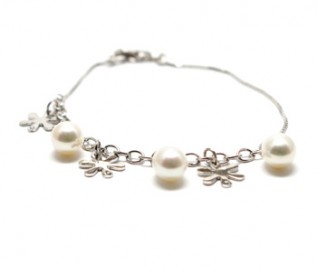White Pearl Silver Hanging Flower Bracelet
