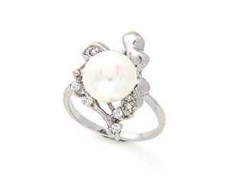 White Freshwater Pearl Cz Silver Ring