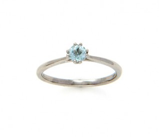 9k White Gold Blue Topaz Ring