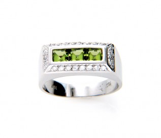 18k White Gold Peridot Ring with CZ