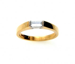 18k Yellow Gold 0.40ct Baguette Diamond Solitaire Ring