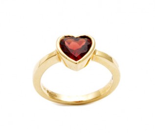 14ct Yellow Gold Garnet Heart Ring