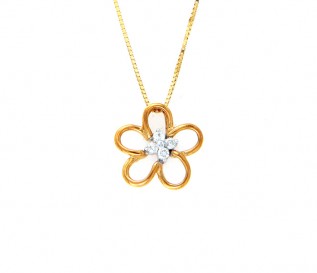 18k Gold Flower Pendant with 0.14ct Diamonds